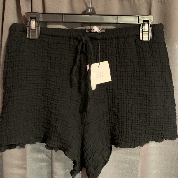 Zara Pants - Zara crinkled cotton shorts color black size S